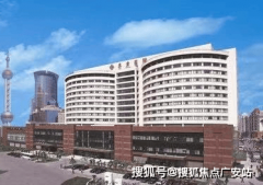 由2幢高端办事式公寓和4栋室第